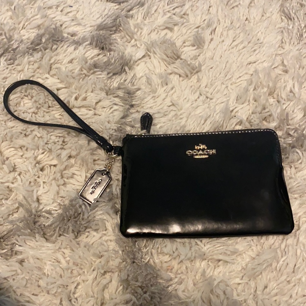 Authentic Coach Patent Leather Wristlet (Black)